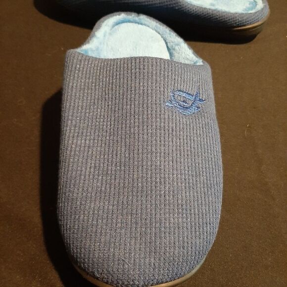 New Memory Foam Women's Size 7-8 Slippers - Picture 3 of 6